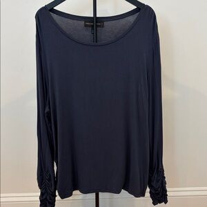 Colleen Lopez Navy Long-Sleeve Ruched-Sleeve Tee